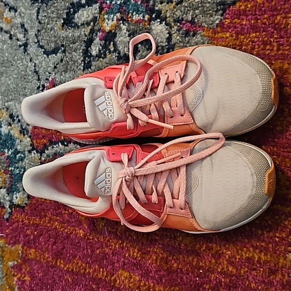 🔥Adidas Bounce shoes 🔥 - Picture 2 of 6